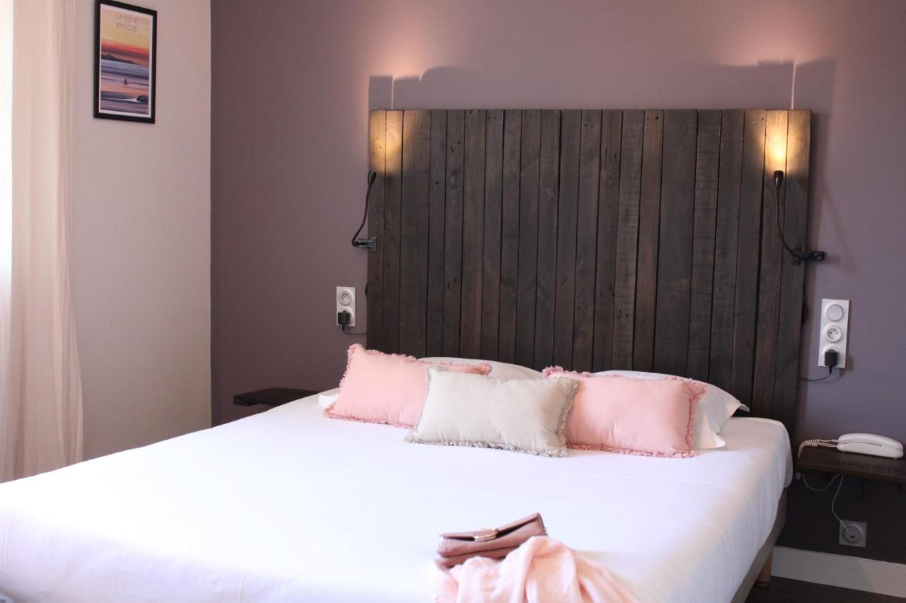 Logis Hotel St Sylvestre Aldudes Buitenkant foto