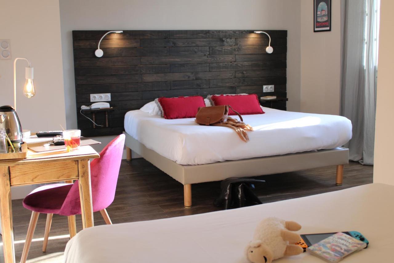 Logis Hotel St Sylvestre Aldudes Buitenkant foto