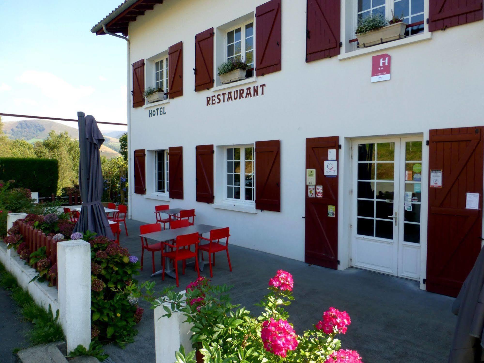 Logis Hotel St Sylvestre Aldudes Buitenkant foto